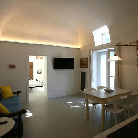 Il Carrubo شقة بروسيدا