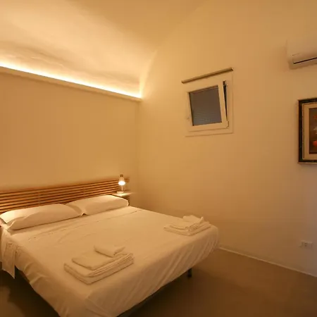 Il Carrubo * Procida