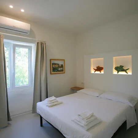 Il Carrubo פרוסידה