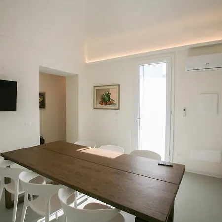 Il Carrubo פרוסידה