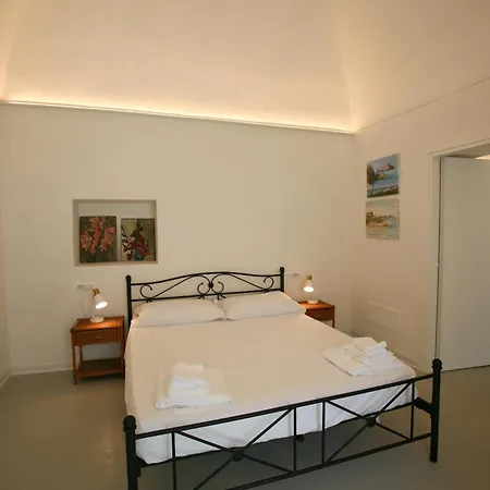 Il Carrubo * Procida